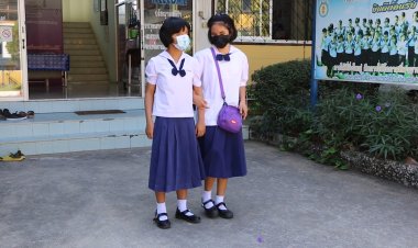 โลกโซเชียลแห่ชื่นชม"น้องเนย"สาวพิการร้องเพลงสุดไพเราะ(มีคลิป)