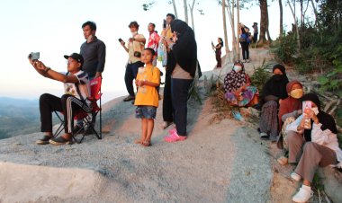 แห่สัมผัสงพระอาทิตย์ลับขอบฟ้า 2 แผ่นดินแลนด์มาร์คใหม่เบตง