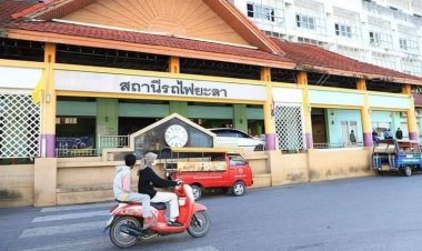 ไม่หวั่นบึ้มขย่มขวัญ!ปชช.ยังแห่ใช้บริการโดยสารรถไฟยะลาตามปกติ(ชมคลิป)