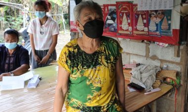 ยายวัย77เครียดถูกตุ๋นซื้อมือถือ6เครื่องติดหนี้กว่าแสนผูกตายลูกช่วยทัน (ชมคลิป)