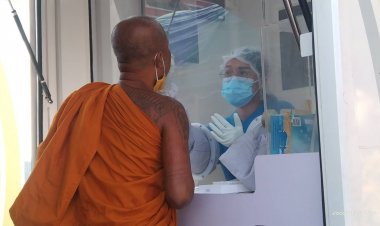 ชาวบางพลีตื่นตัวแห่ตรวจ ATK พระราชทานหาเชื้อโควิด(ชมคลิป)