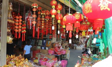 ตรุษจีนขอนแก่นคึกชุดไหว้บรรพบุรุษแบบป้องกันโควิดขายดี (มีคลิป)