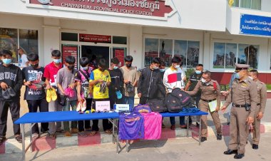 ตำรวจชัยภูมิส่งคืนร้องเท้าสตั๊ดนักกีฬาฟุตบอลโรงเรียนคอนสวรรค์แล้ว (มีคลิป)