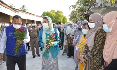 รมช.ศึกษาล่องใต้พบปะโรงเรียนเอกชน-ศูนย์การศึกษานราฯ