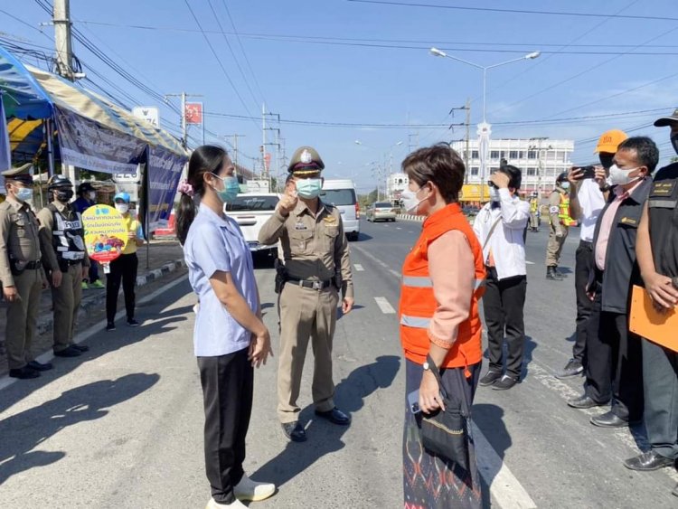 รองผู้ว่าฯศรีสะเกษลงพื้นที่ตรวจการทำงานป้องกัน-ลดอุบัติเหตุปีใหม่