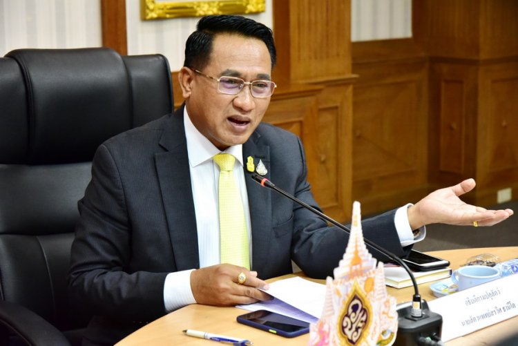 นายสัตวแพทย์ สรวิศ ธานีโต อธิบดีกรมปศุสัตว์ เผยภายหลังเข้าพบนายกรัฐมนตรี เน้นย้ำให้ควบคุมโรคให้ดี-ไม่ถอดใจ ทำงานเต็มที่แล้ว