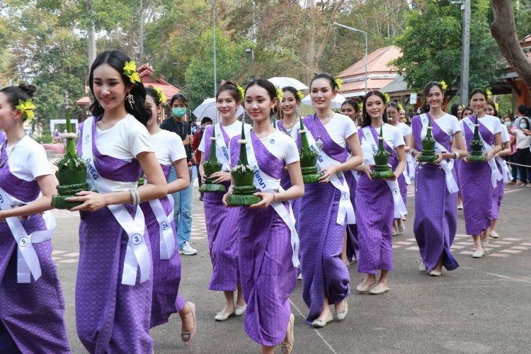 คณะน.ส.ไทยสักการะพระมงคลมิ่งเมือง-พระละฮายพระคู่บ้านคู่เมืองอำนาจฯ