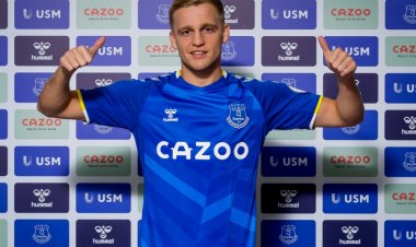 "ฟาน เดอ เบ็ก" เชื่อกึ่น"แลมพ์" ลาผีโยกซบ"ท็อฟฟี่"