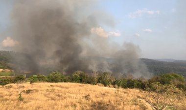 ภัยแล้ง-อากาศแห้งไฟไหม้ป่าลามอุทยานฯทับลาน(ชมคลิป)