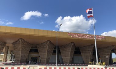 นนท.แห่เที่ยวชมเช็คอิน" สวรรค์บนดิน สนามบินเบตง"