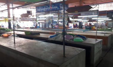 กาดศรีคำเมืองน่านแทบล้างลูกค้าหนีพ่อค้าแม่ค้าติดโควิดพุ่ง 181 ราย (มีคลิป)