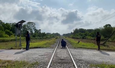 บึ้มเส้นทางรถไฟจะนะกระทบเดินรถไฟเส้นทาง 3 จชต.ชะงัก (ชมคลิป)