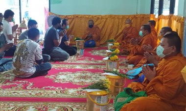 ทำบุญเลี้ยงพระบริษัทพร้อมฉลองยอดขายกว่า 100 ล้าน (มีคลิป)