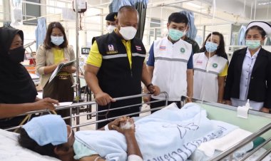 มทภ.4พร้อมคณะเยี่ยมชาวบ้านเหยื่อเหยียบบึ้มจะนะ