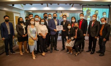 J&C จัดดินเดอร์ล่องเรือหรู