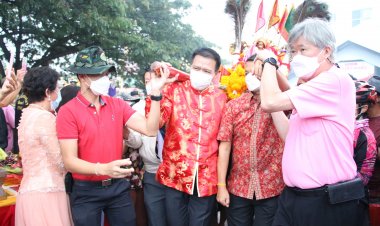 ผู้ว่าฯ ปัตตานี ร่วมประเพณีหามพระงานมหกรรมท่องเที่ยวปัตตานีอาเซียน