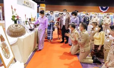 สมเด็จพระเจ้าลูกเธอ เจ้าฟ้าสิริวัณณวรีฯเสด็จทอดพระเนตรงผลิตภัณฑ์ผ้าไทย