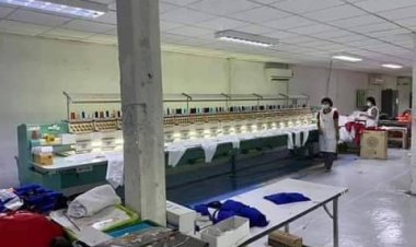 'เทอนิส การ์เม้นท์'แม่สอดรับออกแบบตัดเย็บเสื้อผ้าสำเร็จรูปทุกชนิด