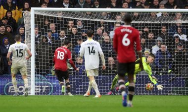 มันส์หยุด!แมนฯยู" เกือบช็อกถูกไล่ตาม2-2ก่อนเชือด "ลีดส์" 4-2 ยึดที่ 4