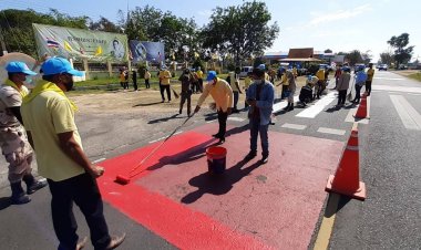 ยอดขยัน !!"สุวรรณ"นอภ.โพธิ์ศรีสุวรรณปกป้องคนข้ามถนนลดอุบัติเหตุ