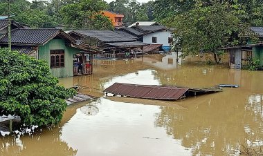 ฝนถล่ม 3 วันจมนราธิวาสฉับพลันระทมทุกข์แล้ว 13 อำเภอ