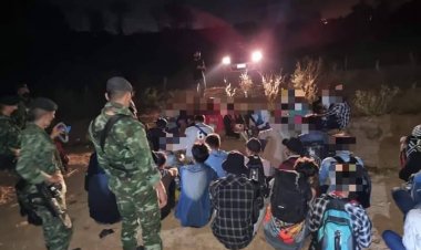 กกล.นเรศวรสนธิกำลังฉก.ร.14 สกัดจับกุม 40 แรงงานต่างด้าวหนีเข้าไทย