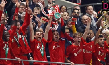 'หงส์แดง'ดวลจุดโทษชนะ'สิงห์บลู' 11-10 คว้าแชมป์ คาราบาวคัพ สมัย 9