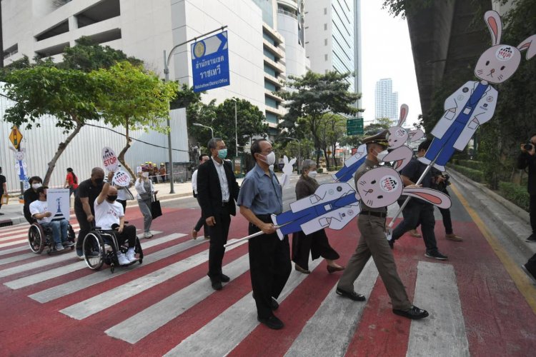 รำลึก"หมอกระต่าย"เปิดสัญลักษณ์ทางกระต่าย ( RABBIT CROSSING )