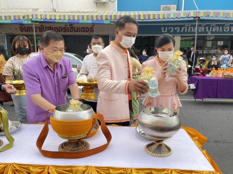 พ่อเมืองศรีสะเกษ บวงสรวงและสมโภช พระนางศรีสะเกศ ให้บ้านเมืองสงบร่มเย็น