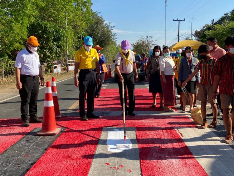 เเขวงทางหลวงชนบทศรีสะเกษปรับปรุงทางข้าม-ทางม้าลาย เพื่อความปลอดภัยเพื่อปชช.