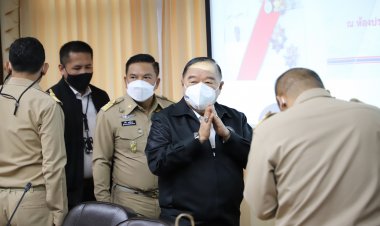“บิ๊กป้อม”บินด่วนล่องใต้ลุยน้ำท่วมซับน้ำตาเหยื่อน้ำท่วมชายแดนใต้