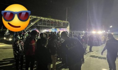 ตร.ทางหลวงอยุธยาสกัดจับขบวนการขนต่างด้าวซุกรถขยะ