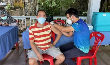 เบตงเชิญชวนปชช.เข้ารับฉีดวัคซีนโควิดเข็ม 3 ลดการติดเชื้อ