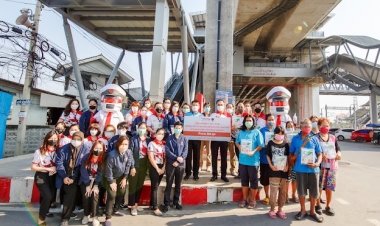 รฟฟท.ลุยแจกATK,ปรอทวัดไข้ และหน้ากากอนามัย แก่ชุมชนสวนผัก