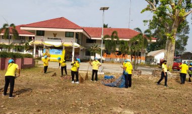 ขยันไม่หยุด!!นอภ.โพธิ์ศรีสุวรรณลุยร่วมกิจกรรมจิตอาสาพัฒนา"พาบ้านเมืองเจริญ"