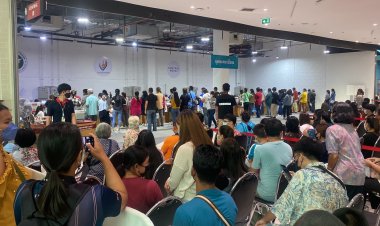 ชาวโคราชแห่ฉีดวัคซีน-รพ.สนามมีผู้ป่วยเข้ารักษาไม่หยุด (มีคลิป)