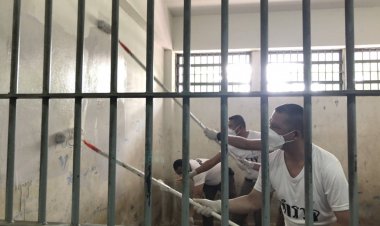 "แม่สอด 1." นำ ตำรวจ Big Cleaning ห้องขังปลอดโควิด (มีคลิป)