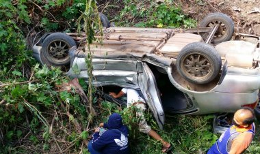 คุณพระช่วย!ลุงวัย64ปีซิ่งกระบะชนเก๋งตกถนนลึก4ม.รอด เชื่อ'หลวงพ่อคุณ'คุ้มครอง