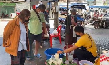 ฝนแรก!ชาวชัยภูมิอึ่งอ่างอาหารป่าวางขายเพียง2ชม.ขายเกลี้ยงราคาพุ่งโลละ350บาท