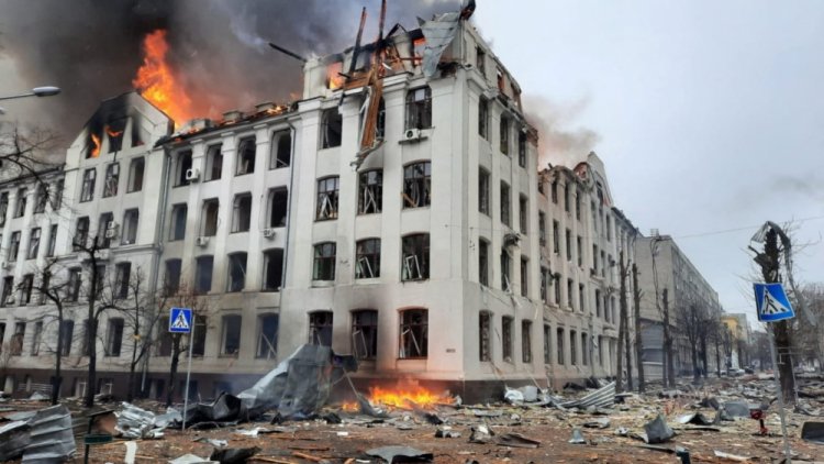 รัสเซียยิงถล่มคลังสินค้ากรุงเคียฟไฟไหม้เสียหาทั้งห้าง