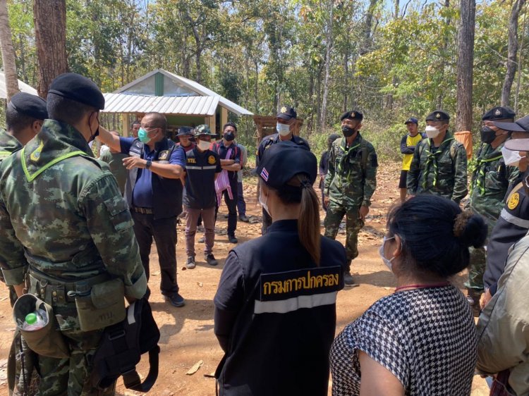 นอภ.แม่สอด- ผบ.ฉก.ร.14- ผู้ใหญ่หมี ใช้สุนัขสงครามระดมค้นหาลูกบ้านหลงป่า