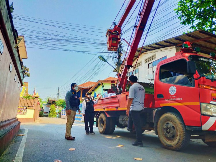 ทน.แม่สอด ปรับปรุงซ่อมแซมไฟฟ้าส่องสว่างถนน ชุมชนร่วมใจ