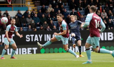 ทวงคืนจ่าฝูง!"แมนฯซิตี"บุกอัด"เบิร์นลีย์"-"เชลซี"พ่ายเละค่าถิ่น