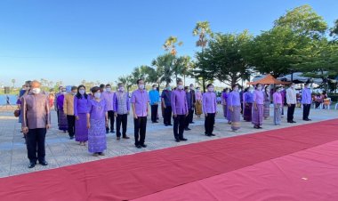 เจ้าเมืองศรีสะเกษประธานพิธีทอดผ้าป่าสมทบกองทุนพัฒนาเด็กชนบท