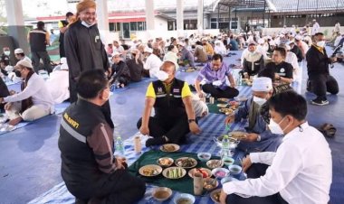 แม่ทัพ'เกรียงไกร'ควง'รองธิรา'เดินสายเปิดปอซอ ของเดือนรอมฎอนสันติภาพ