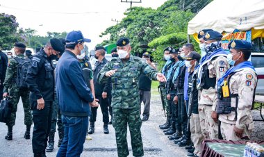 ผบ.ฉก.นราธิวาส เยี่ยมให้กำลังใจเจ้าหน้าที่ปฎิบัติงานประจำจุดบริการประชาชน