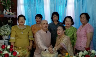 แม่สอด= ได้เขยฝรั่ง... ชาวชุมชนมณีไพรสณฑ์ร่วมงานมงคลสมรส "น้องไก่" กับ นายคริส เบล