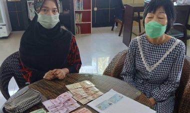 สังคมไม่สิ้นคนดี! ชาวบ้านในเบตงเก็บกระเป๋าเงินได้ รีบส่งคืนตำรวจตามหาเจ้าของ