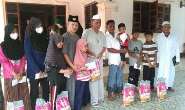 ยีแอท่าน้ำเปิดบ้านมอบทุนและปัจจัยถุงยังชีพแก่เด็กกำพร้าในพื้นที่ท่าน้ำ