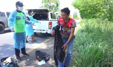 หนุ่มควบจยย.ตกหลุมหวิดถูกรถทับดับ (มีคลิป)